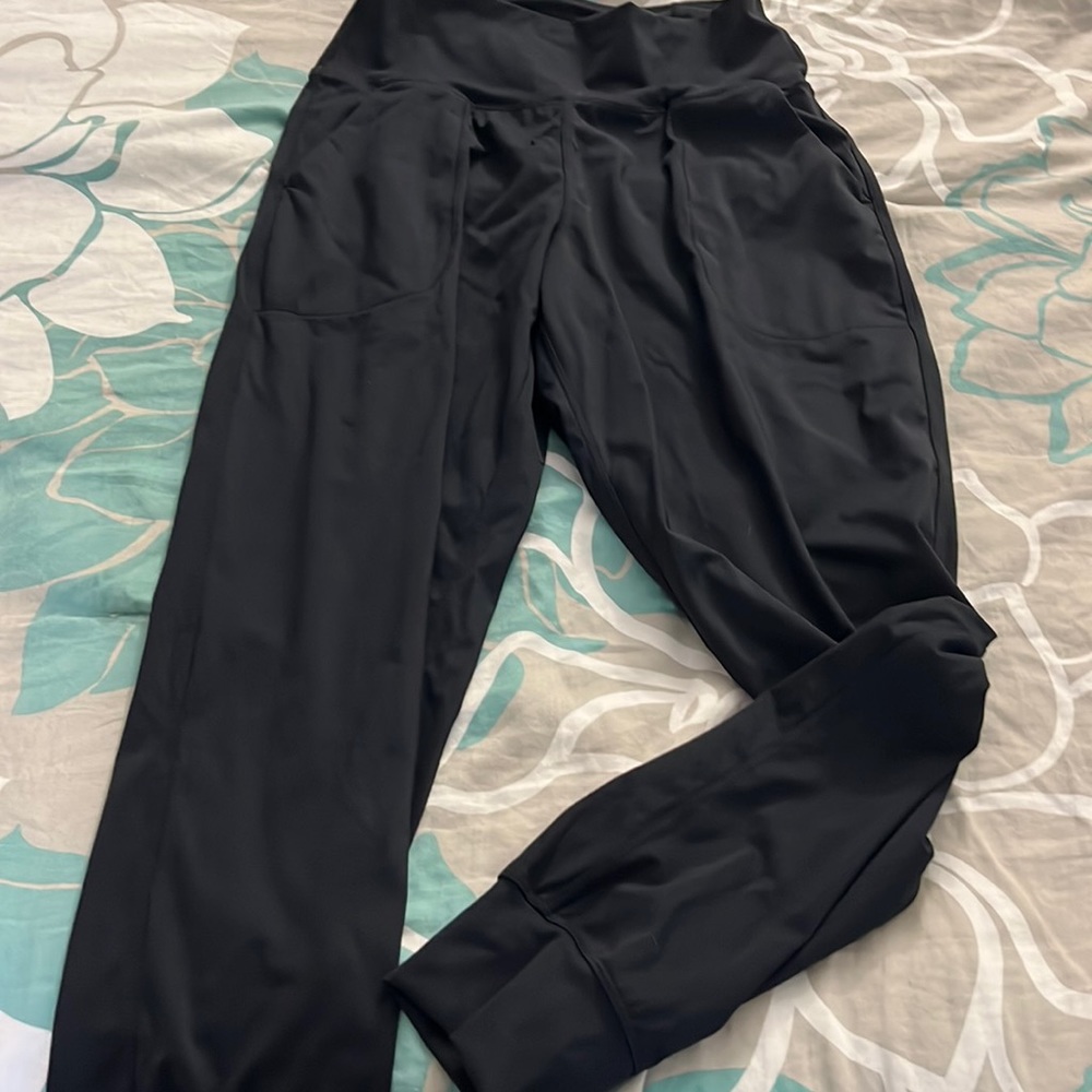 Loose Fitting Cuffed Leggings
